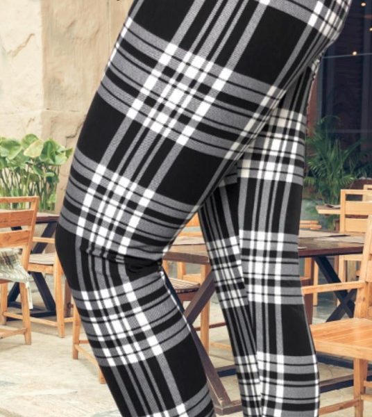 Black & White Plaid Curvy Leggings, KISS My Legs