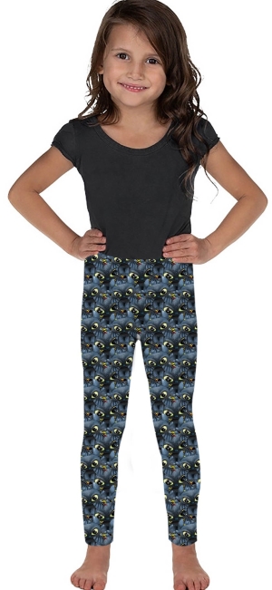 Child wearing our Character TOOTHLESS634 Leggings